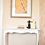 R & R