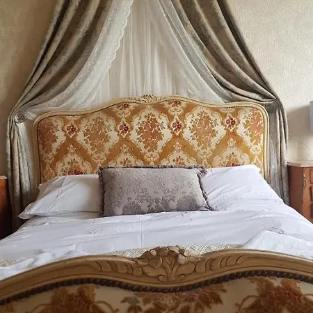 Bed & Breakfast R & R *