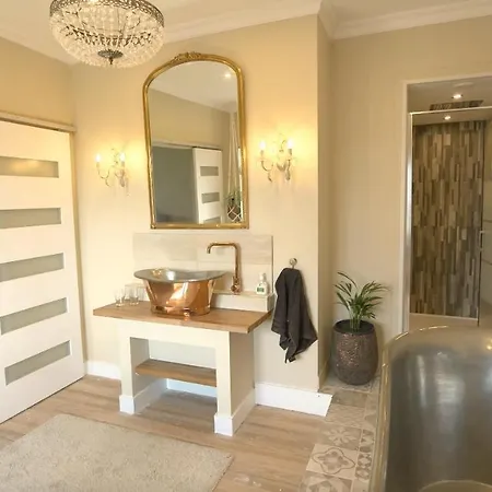 Bed & Breakfast R & R 4*