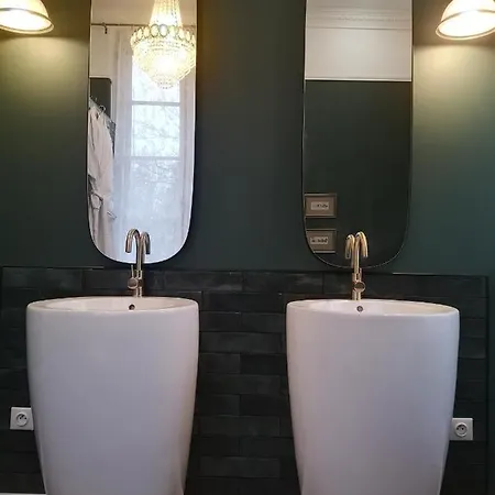 Bed & Breakfast R & R