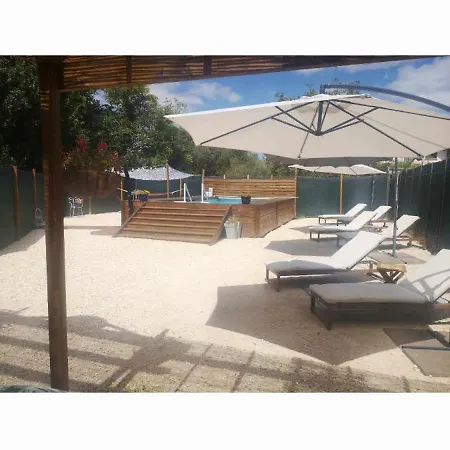 R & R Bed & Breakfast 4*