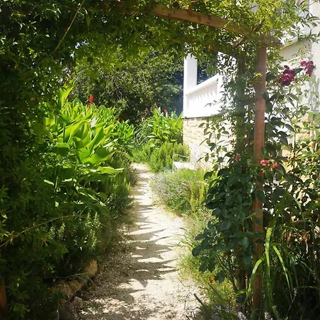 Bed & Breakfast R & R