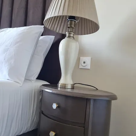 R & R