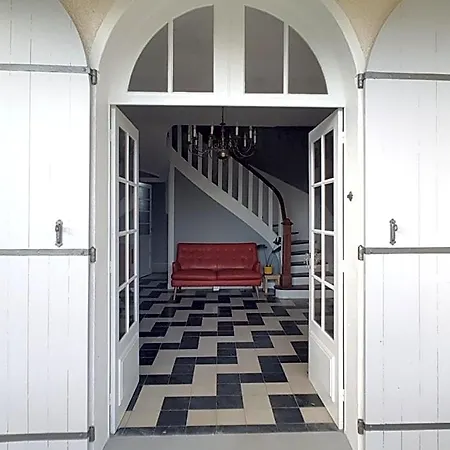 R & R Bed & Breakfast 4*