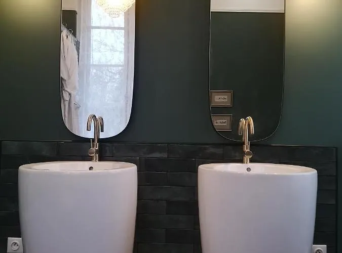 Bed & Breakfast R & R