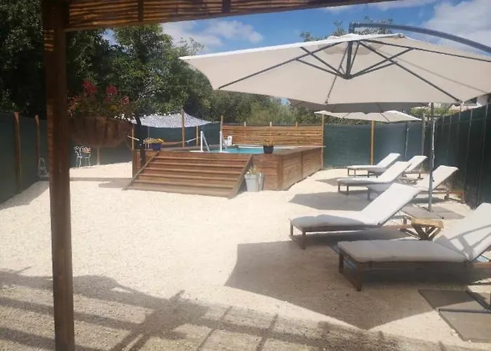 R & R Bed & Breakfast 4*